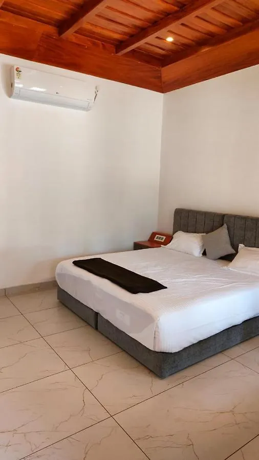 Rezort Hotel The Royal Island Mundrothuruth Indie