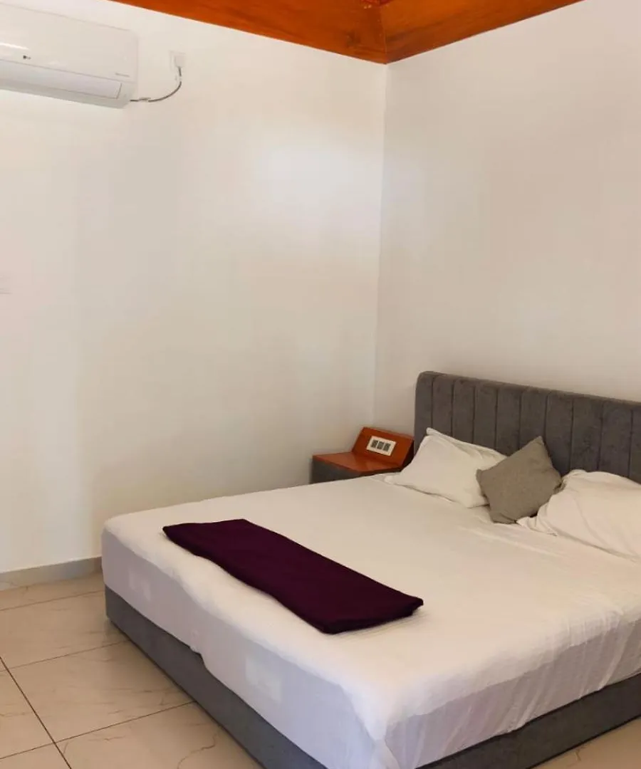 Rezort Hotel The Royal Island Mundrothuruth