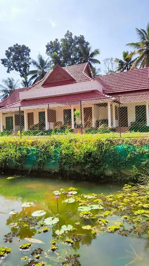 The Royal Island Hotel Mundrothuruth India