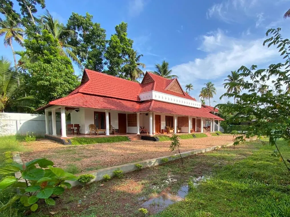 The Royal Island Hotel Mundrothuruth