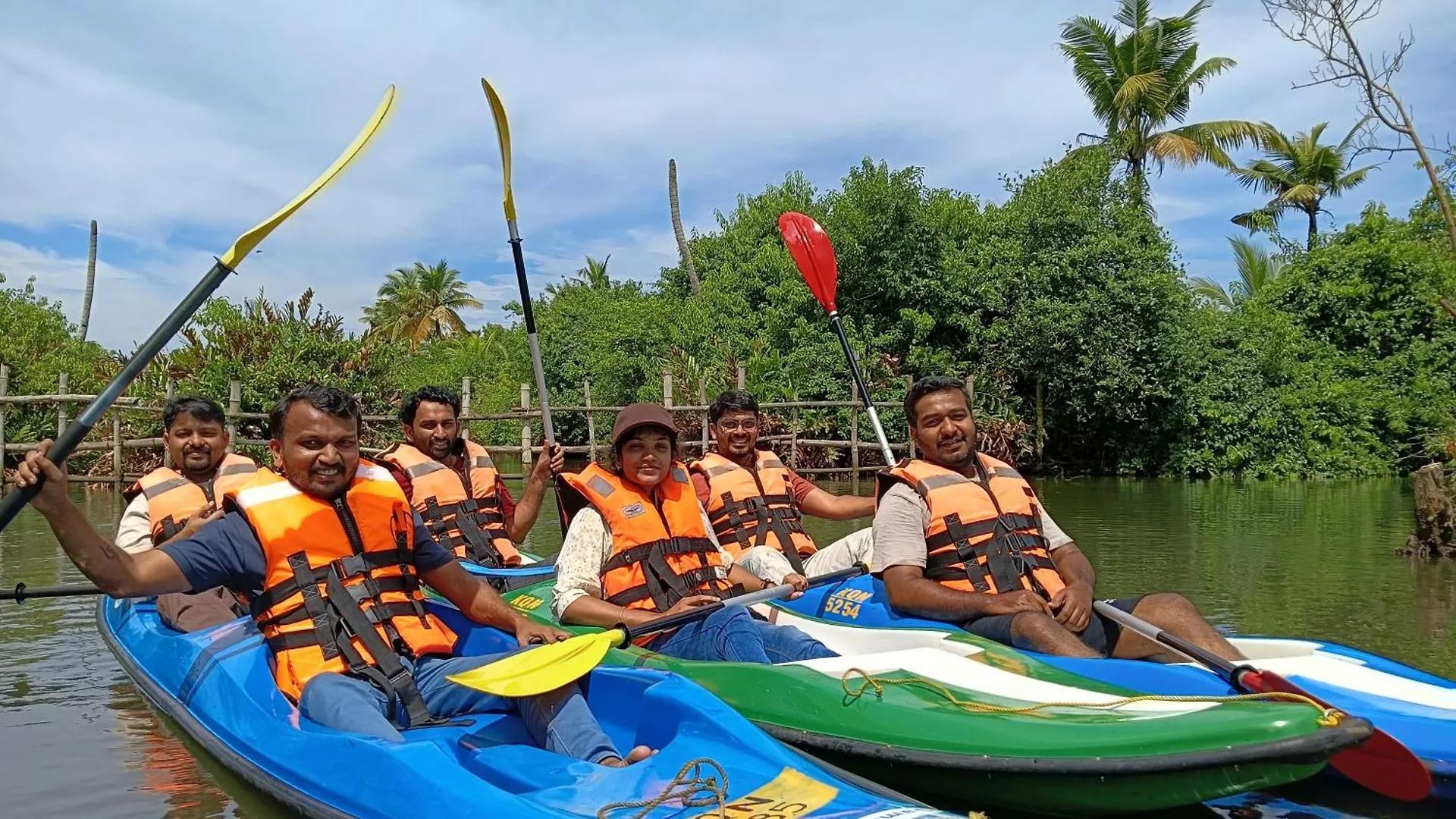 Resort The Royal Island Hotel Mundrothuruth